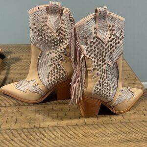 Studded Western Ankle Boots - Pink